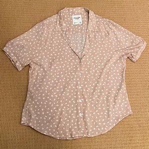 Abercrombie and Fitch beige and white button down short-sleeve blouse